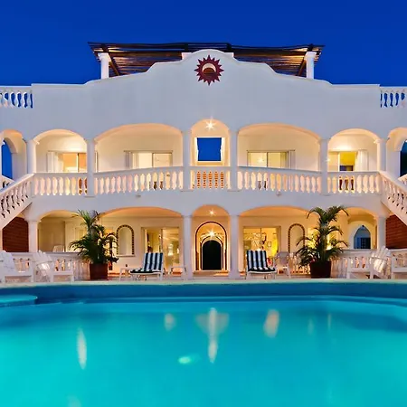 Chango Villa - Beachfront